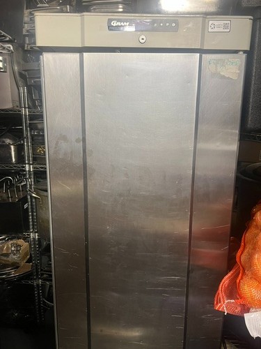 Gram upright single door - upright,